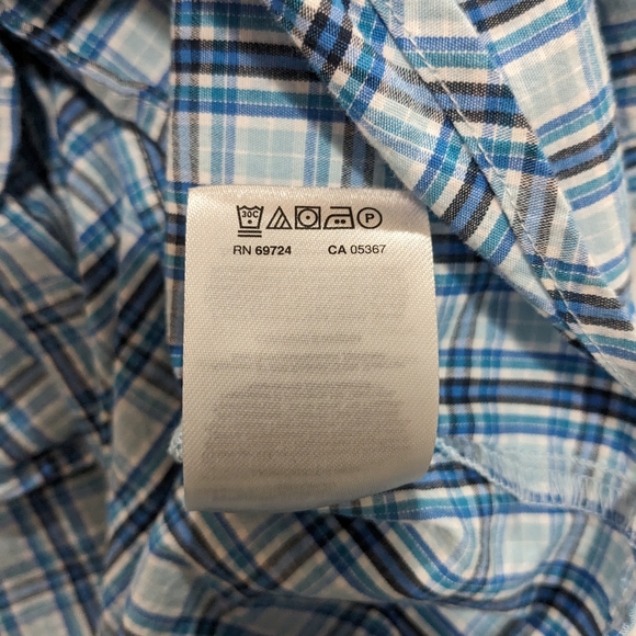 Columbia Men's Blue & white Plaid Short Sleeve Shirt. Size L - Picture 7 of 7